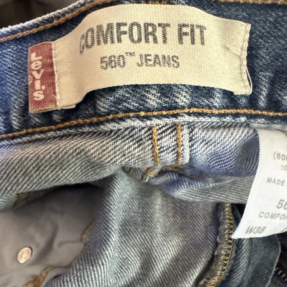 Levi's 560 Loose Comfort Fit Jeans 36W x 30L‎ Taper Below Knee, Mid Rise Denims
